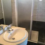 姿伦齐公寓