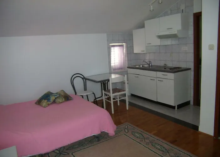 アパート Zelencic